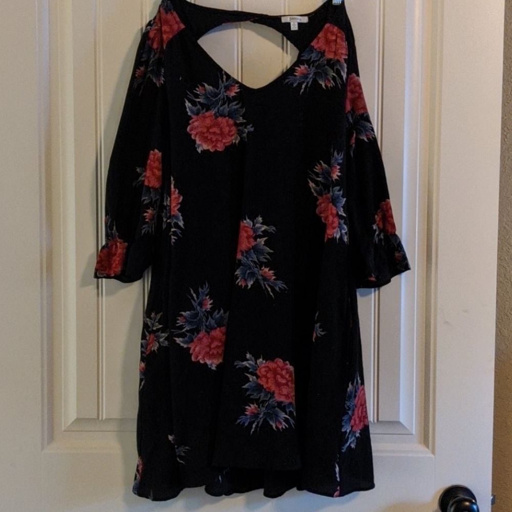 *5 for $20* JODIFL Flowy dress
